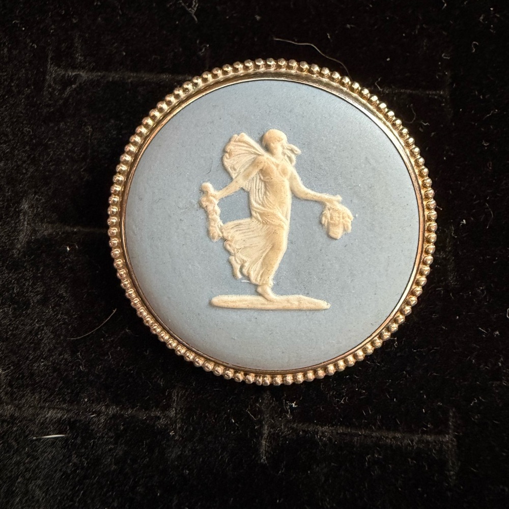 Vintage Wedgewood Cameo Sterling Silver Brooch